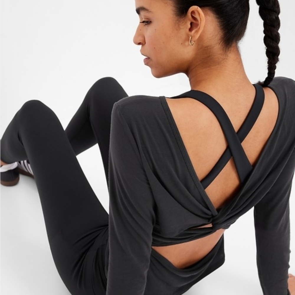 GAP Charcoal Blackish-gray Long Sleeve Open Back Crop Top Size XL! New W/tags!